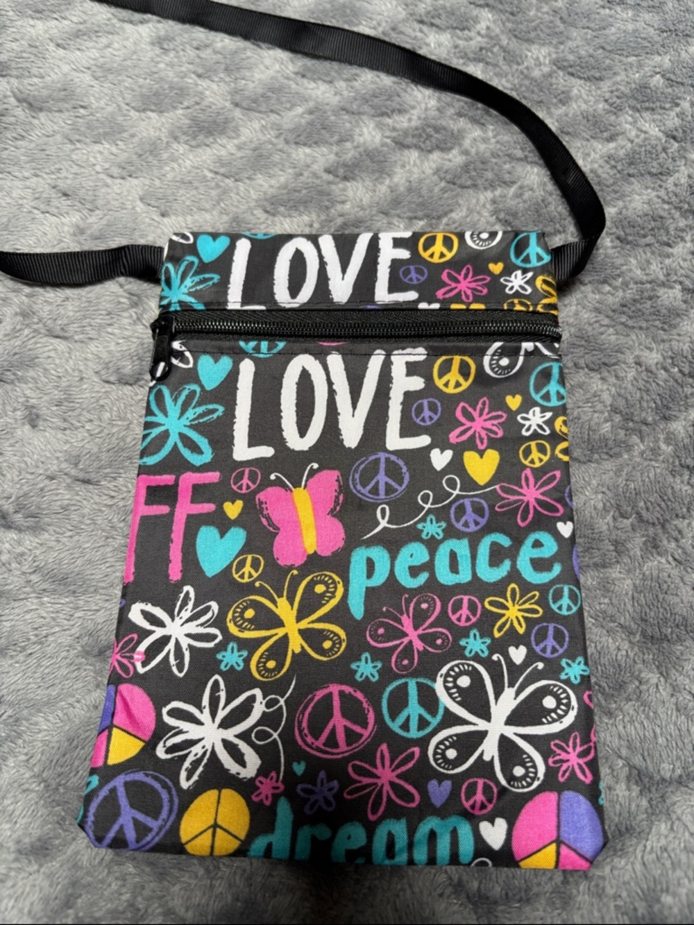 π5 /$25π
NWT Colorful 'Love' βPeaceβ Crossbody Messenger Bag - Picture 2 of 3